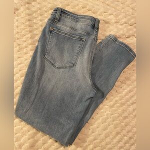 Judy Blue Light Wash Boyfriend Fit Jeans 11/30